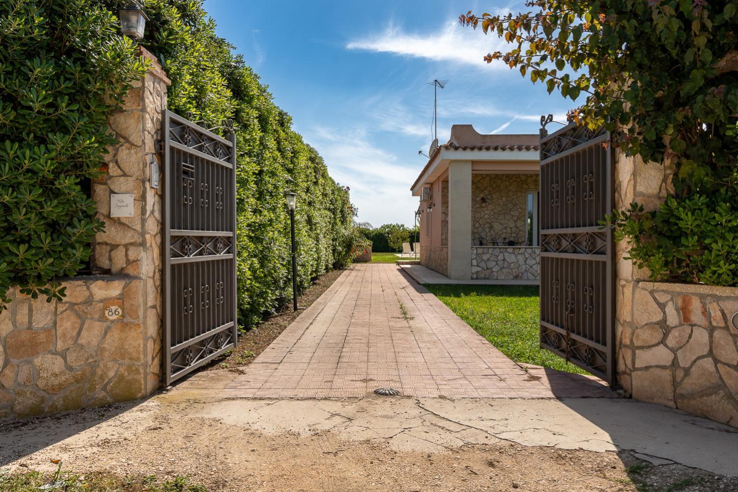 Villa Bouganville Con Piscina By Wonderful Italy Syracuse Exterior photo